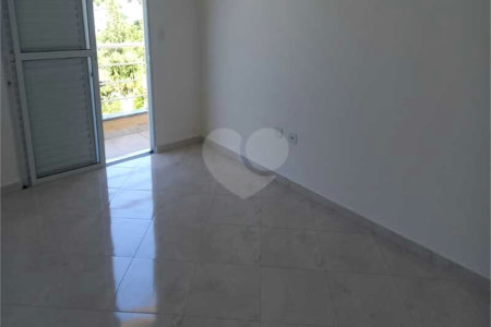 Casa à venda com 4 quartos, sendo 2 suítes,  no condomínio Jardim Imperador, Igaratá - SP