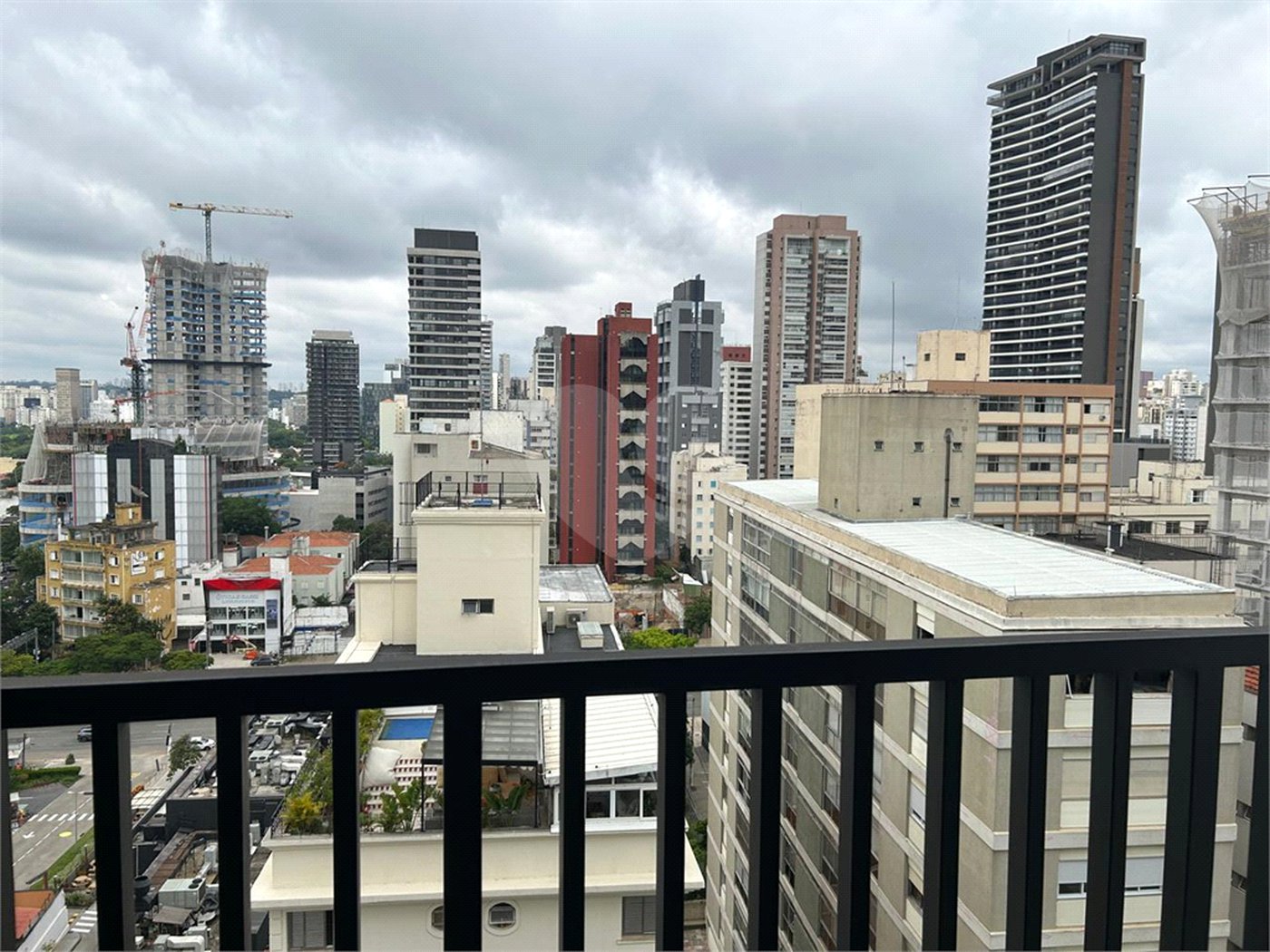 Apartamento à venda com 2 suítes em Cerqueira César, São Paulo, SP