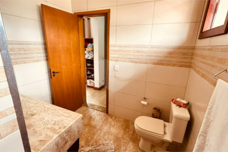 Sobrado à venda com 3 quartos, sendo 1 suíte, em Chácara Recanto Verde, Cotia, SP