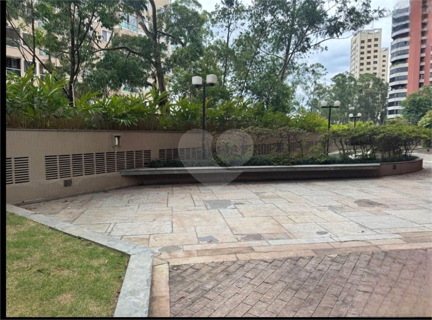 Apartamento à venda ou para alugar com 3 quartos, sendo 1 suíte, em Vila Andrade, São Paulo, SP