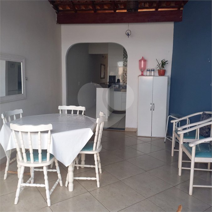 Casa À venda no Moradas II 3 dormitórios