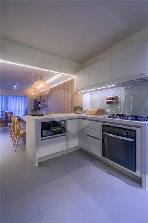 Apartamento à venda com 3 quartos, sendo 1 suíte, em Pitangueiras, Guarujá, SP