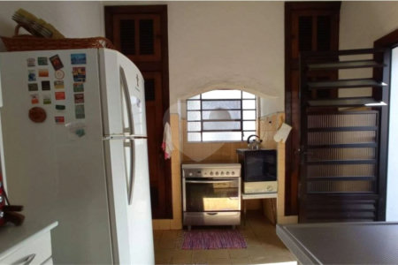 Casa à venda com 4 quartos, sendo 1 suíte,  em Lapa, São Paulo, SP
