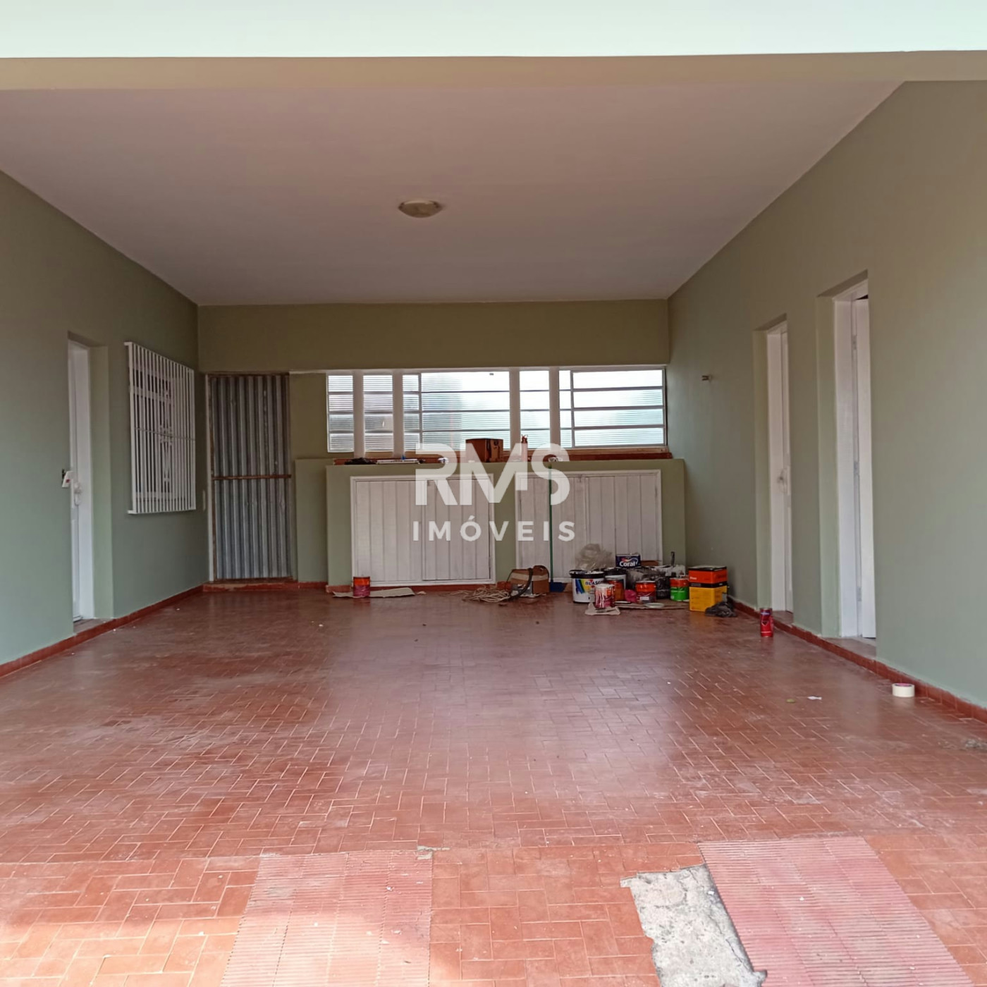 Casa à venda ou para alugar com 3 quartos, sendo 1 suíte,  no Centro, Angatuba, SP