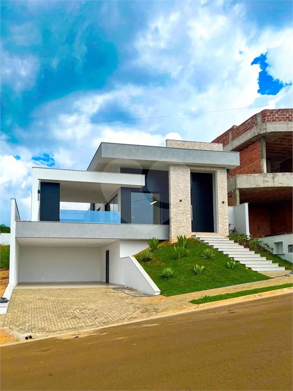 Belíssima casa à venda no Damha 2 de Piracicaba.