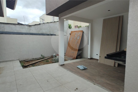 Casa Térrea à venda com 3 quartos, sendo 1 suíte,  em Nova Cerejeira, Atibaia, SP