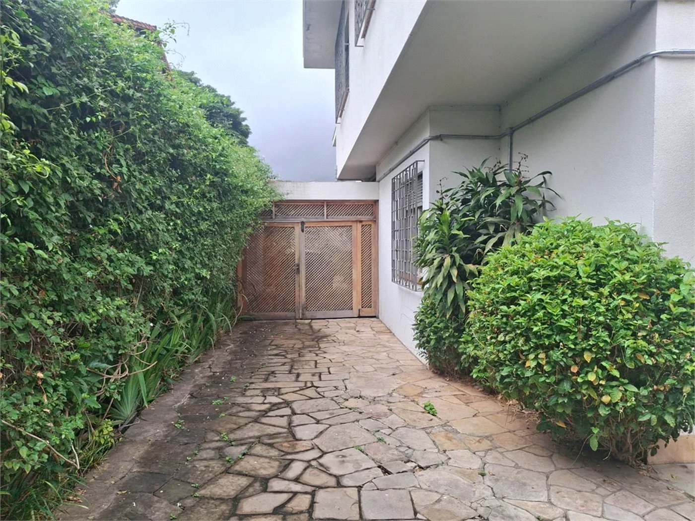 Sobrado à venda com 4 quartos, sendo 2 suítes, em Pinheiros, São Paulo, SP