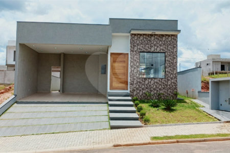 Casa à venda com 3 quartos, sendo 1 suíte, no condomínio Mosaico Essence, Mogi das Cruzes - SP