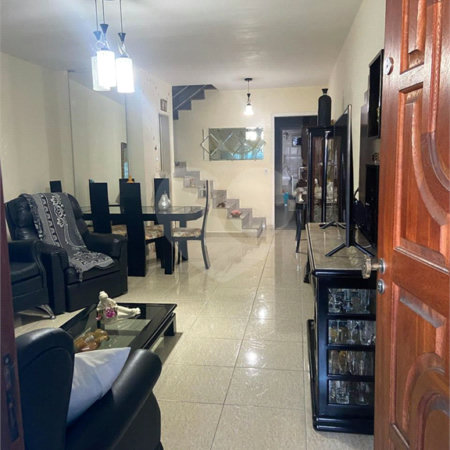 Sobrado à venda com 3 quartos, sendo 1 suíte,  em Vila Nova Pauliceia, São Paulo, SP