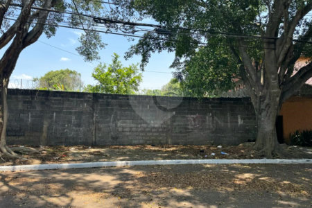 Terreno à venda em Interlagos, São Paulo, SP