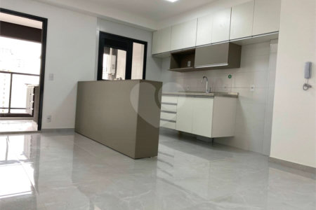 Apartamento à venda com 2 quartos, sendo 1 suíte,  em Jardim das Acácias, São Paulo, SP