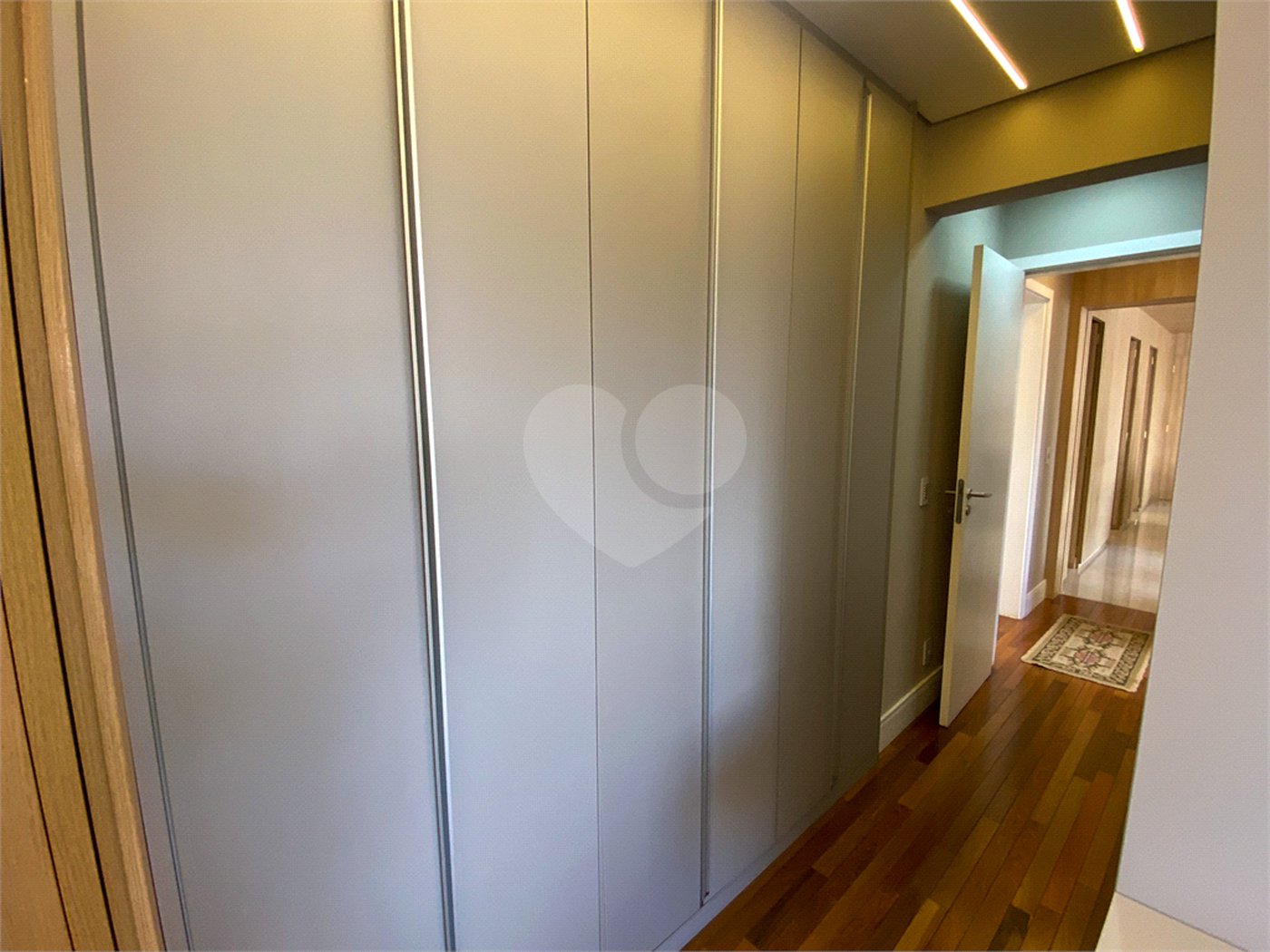 Apartamento à venda com 3 suítes em Vila Pompéia, São Paulo, SP