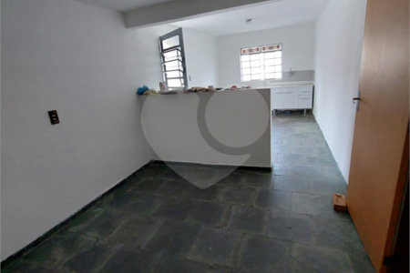 Casa à venda com 2 quartos, sendo 1 suíte, em Vila Barão, Sorocaba, SP