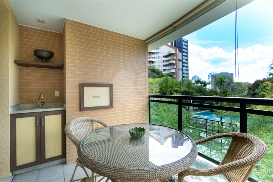 Apartamento à venda com 3 suítes em Morumbi, São Paulo, SP