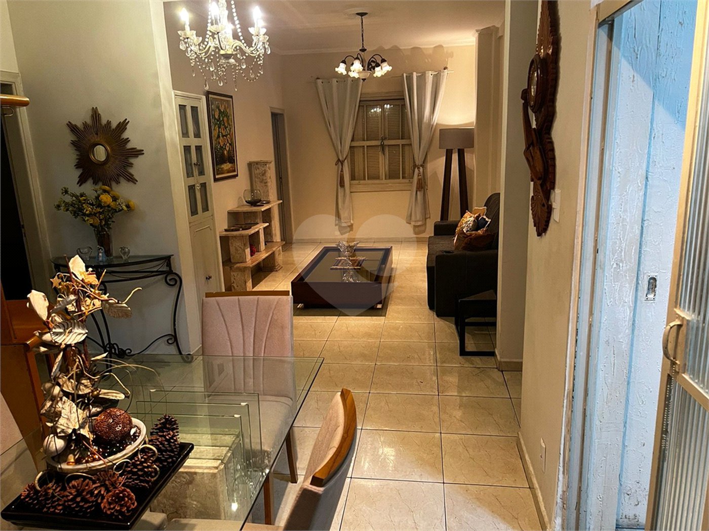 Apto à venda na V.Mariana/Aclimação - 110m2 - 3 Quartos/2 Banheiros - 800 m. metrô Paraíso.