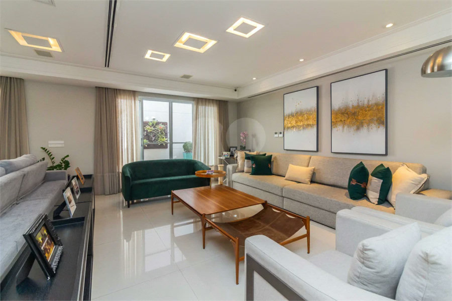 Casa em condomínio, 4 suites, piscina privativa no Jd. Floresta - zona norte - SP.