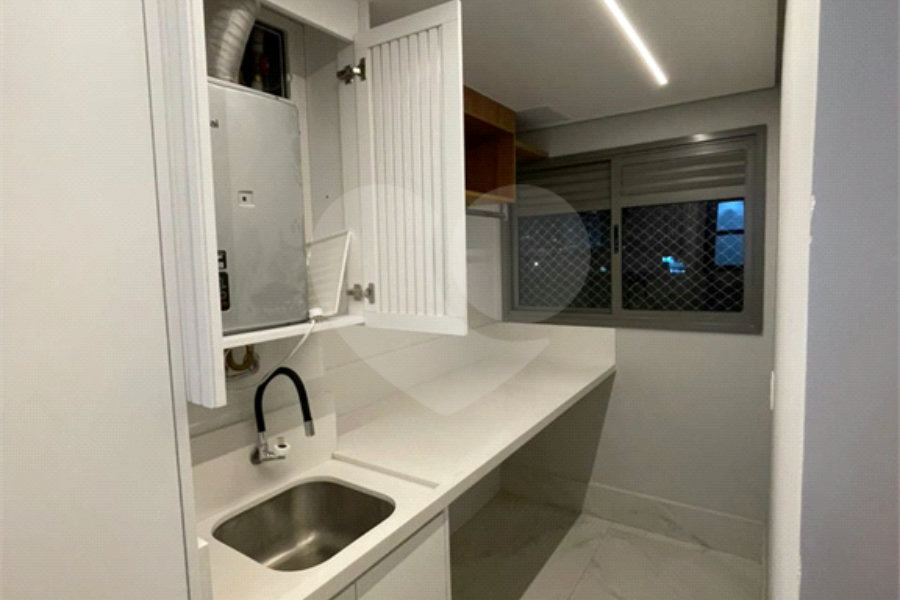 Apartamento à venda ou para alugar com 3 quartos, sendo 1 suíte, em Barra Funda, São Paulo, SP