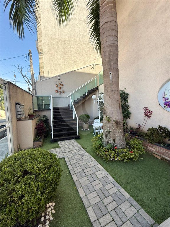 Casa à venda com 3 quartos, sendo 1 suíte, no condomínio Praça Leão, São Paulo - SP