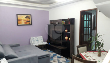 Casa à venda com 3 quartos, sendo 1 suíte,  no condomínio Horto Residence, São Paulo - SP