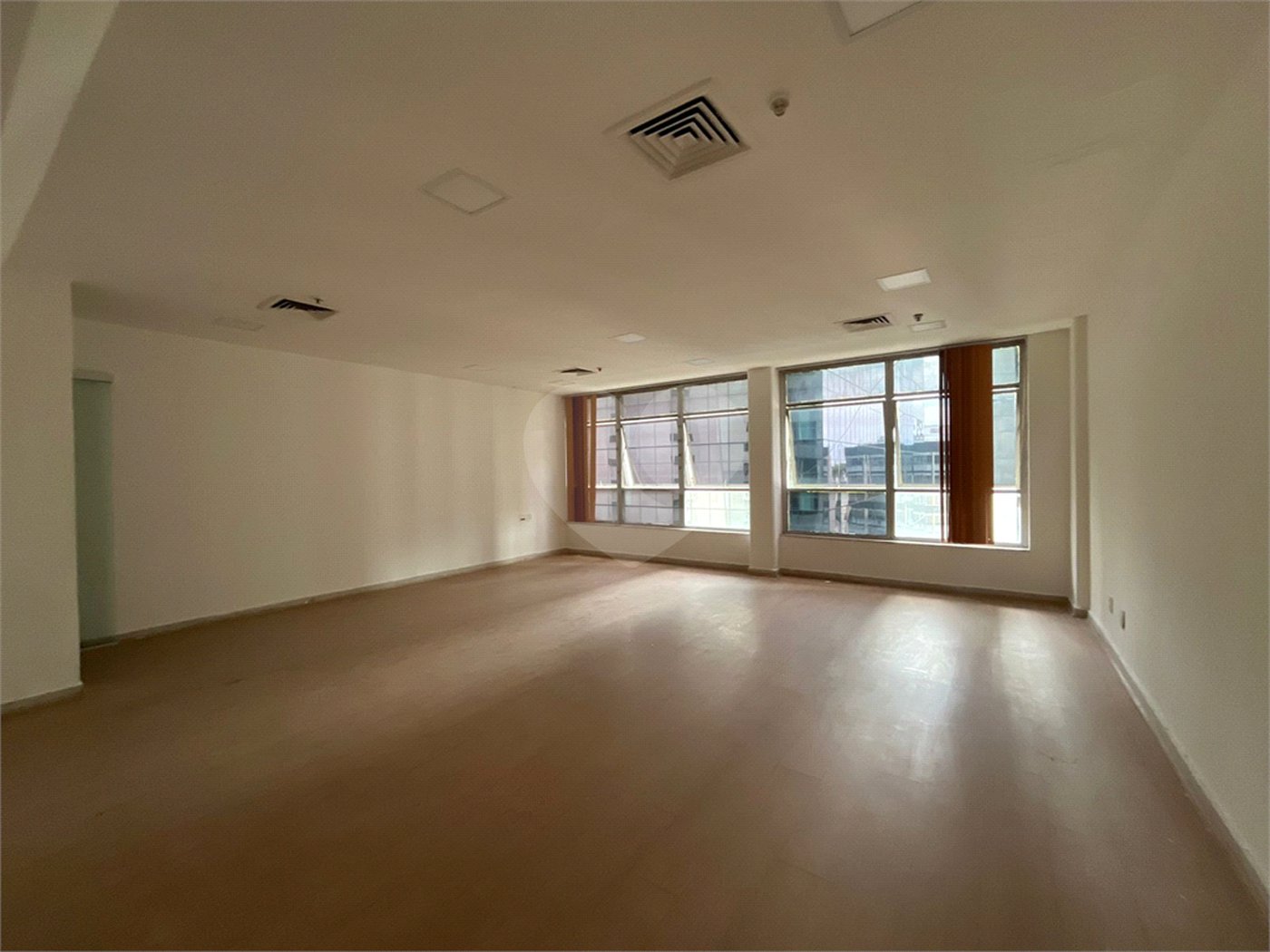 Sala à venda ou para alugar no Centro, Rio de Janeiro, RJ