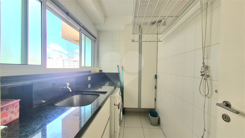 Apartamento à venda ou para alugar com 3 quartos, sendo 2 suítes, em Pinheiros, São Paulo, SP