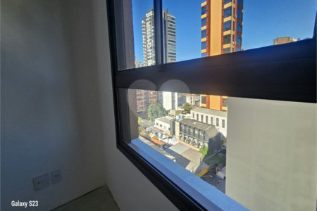 Apartamento à venda com 3 quartos, sendo 1 suíte,  em Pinheiros, São Paulo, SP