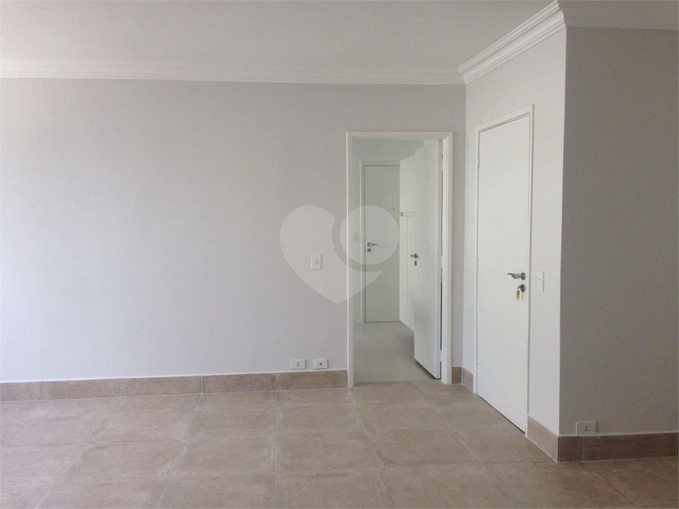 Apartamento à venda com 3 quartos, sendo 1 suíte, em Itaim Bibi, São Paulo, SP