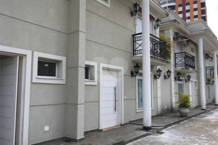 Casa à venda com 4 quartos, sendo 3 suítes,  em Vila Monumento, São Paulo, SP