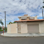 Casa para venda no Planalto Paraíso.
