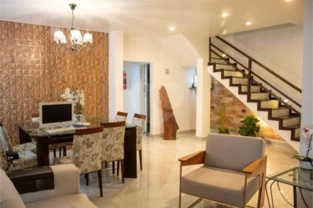Casa à venda com 5 quartos, sendo 1 suíte, em Grajaú, Rio de Janeiro, RJ