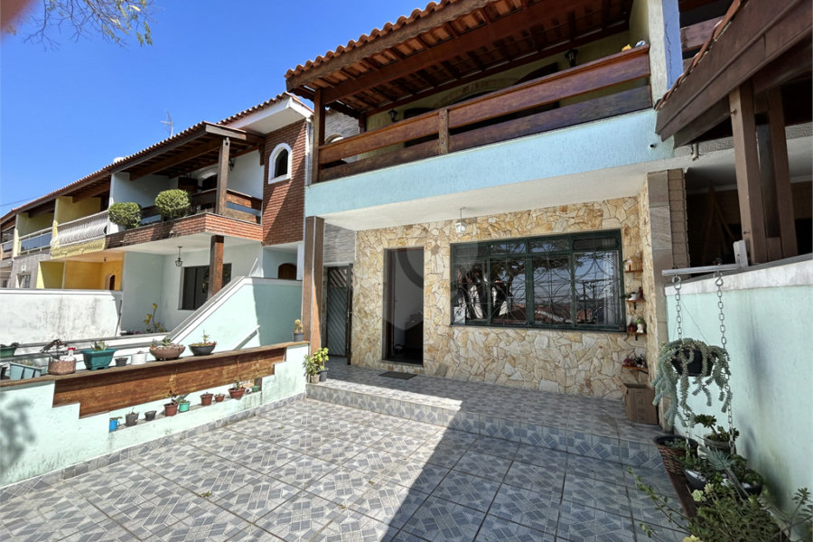 Sobrado à venda com 3 quartos em Tremembé, São Paulo, SP