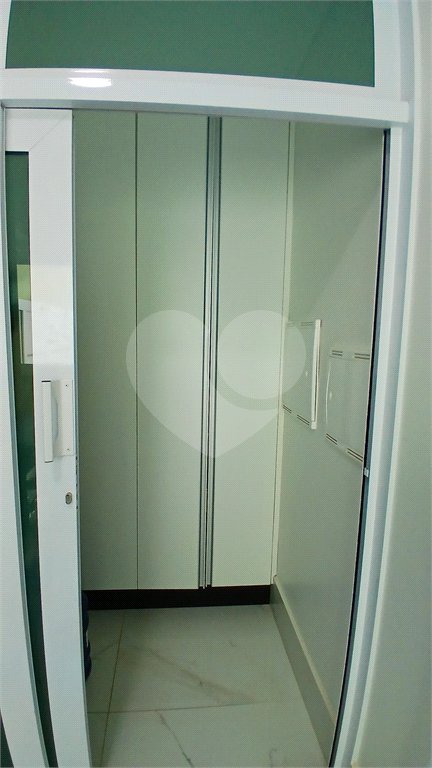 Casa à venda com 3 suítes no condomínio Figueira Garden, Atibaia - SP