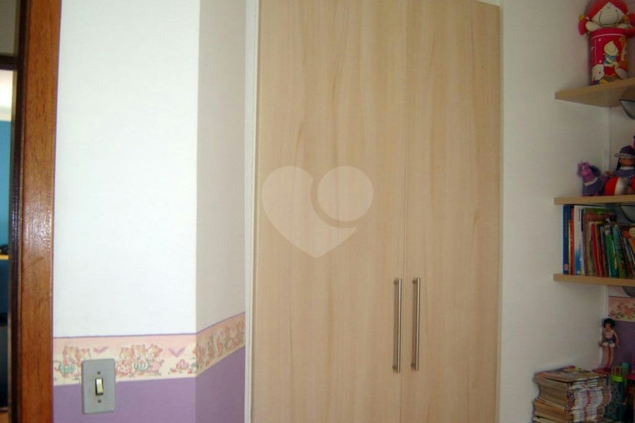 Sobrado à venda com 3 quartos, sendo 1 suíte, em Vila São João Batista, Guarulhos, SP
