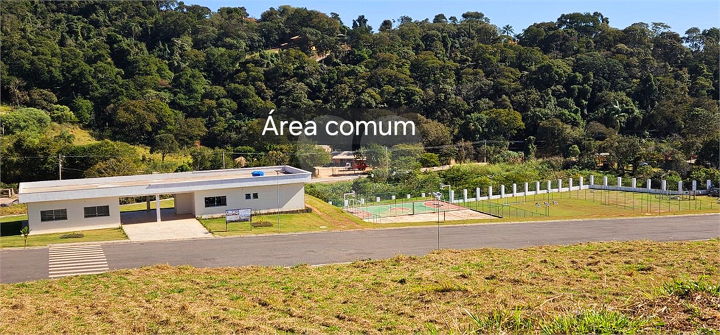 Terreno à venda no condomínio Portal Lamis, Bom Jesus dos Perdões - SP
