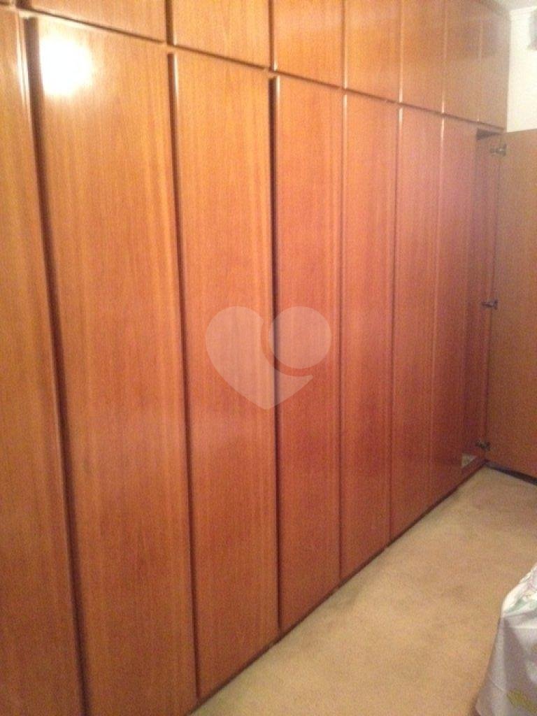 Casa à venda com 4 quartos, sendo 3 suítes, em Vila Paiva, São Paulo, SP