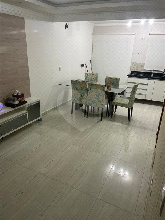 Casa à venda ou para alugar com 3 quartos, sendo 2 suítes,  no condomínio Residencial Erika, São Paulo - SP
