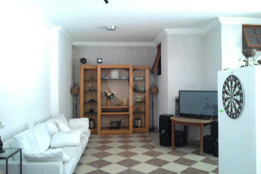 Casa à venda com 4 quartos, sendo 2 suítes,  em Horto, São Paulo, SP