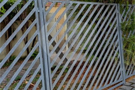 Sobrado à venda ou para alugar com 5 quartos, sendo 1 suíte,  em Vila Ida, São Paulo, SP