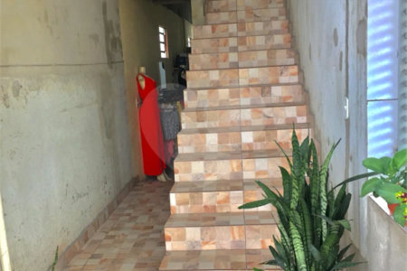 Casa à venda com 2 quartos, sendo 1 suíte, em Socorro, São Paulo, SP