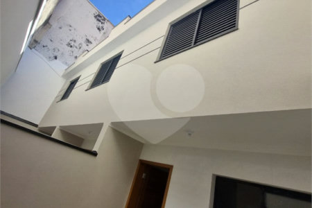 Sobrado à venda com 3 quartos, sendo 1 suíte, em Vila Romero, São Paulo, SP