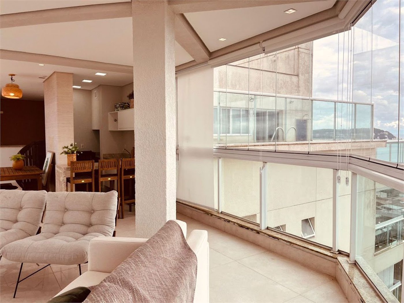 Apartamento com 3 dormitórios à venda, 285 m² por R$ 3.490.000,00 - Jardim Virginia - Guarujá/SP