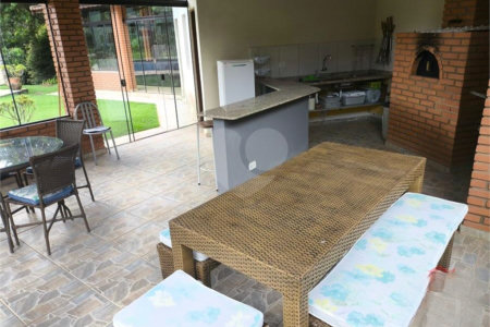 Casa à venda com 3 suítes no condomínio Granja Verediana, Ibiúna - SP