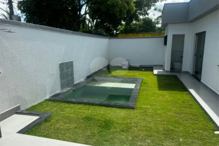 Casa à venda com 3 quartos, sendo 1 suíte, no condomínio Parque Guará, Rio de Janeiro - RJ
