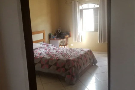 Casa à venda com 3 quartos, sendo 2 suítes, em Jardim Maria Luiza, São Paulo, SP