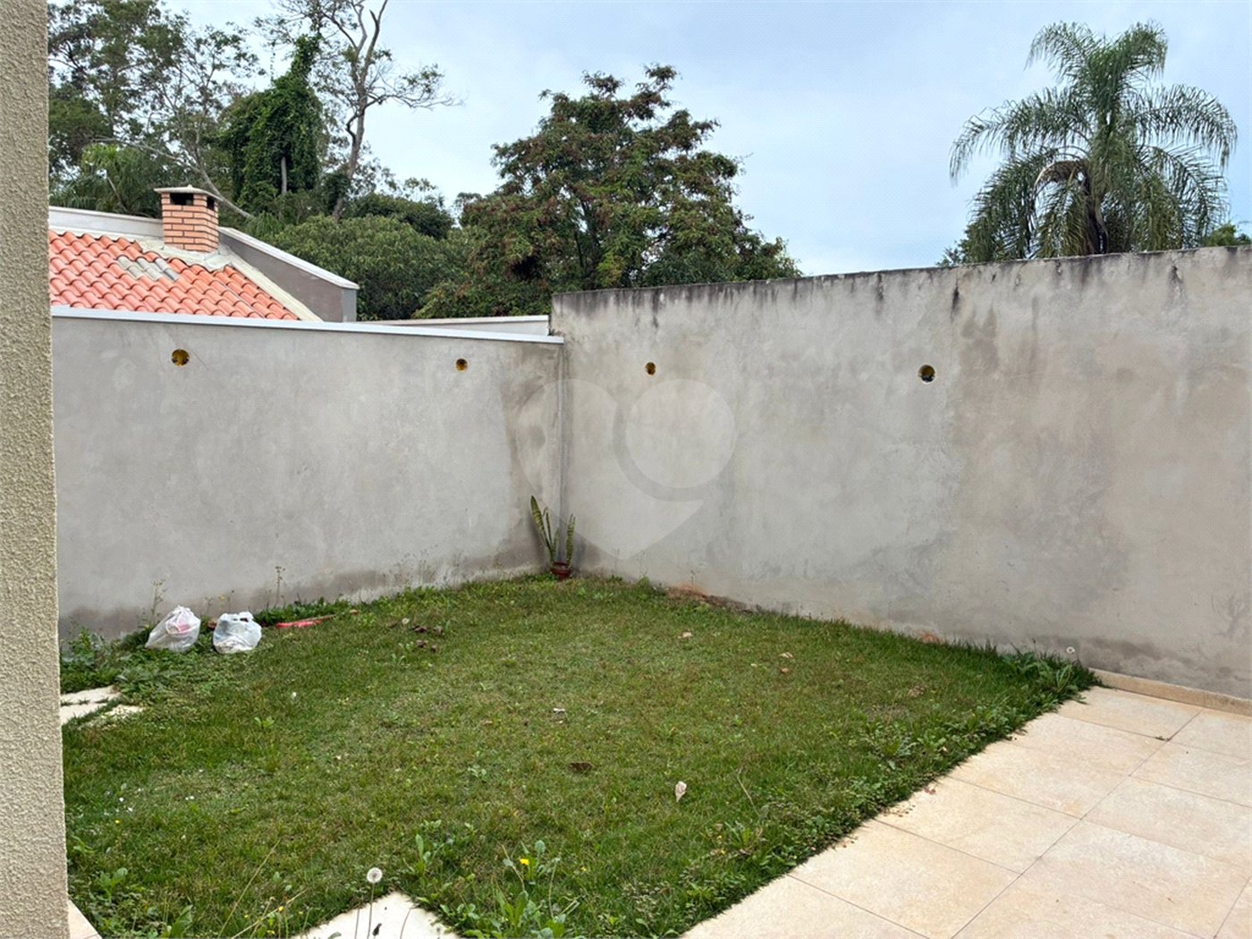 Sobrado à venda com 3 quartos em Jardim Petrópolis, Cotia, SP
