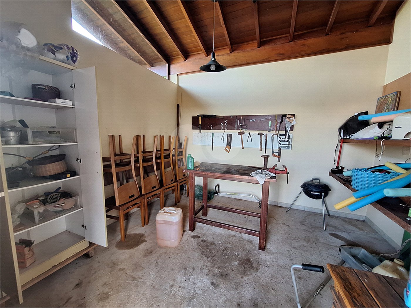 Casa à venda com 3 suítes no condomínio Chácaras do Lago, Vinhedo - SP