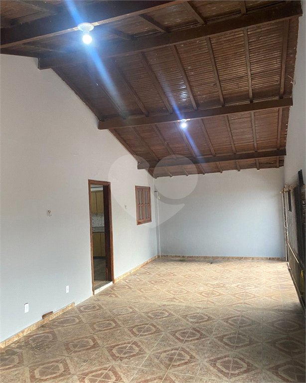 Casa à venda com 3 quartos, sendo 2 suítes, em Parque dos Ipês II, Ponta Porã, MS
