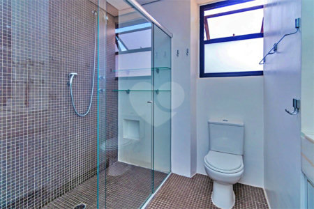 Apartamento à venda com 3 quartos, sendo 1 suíte, em Vila Olímpia, São Paulo, SP