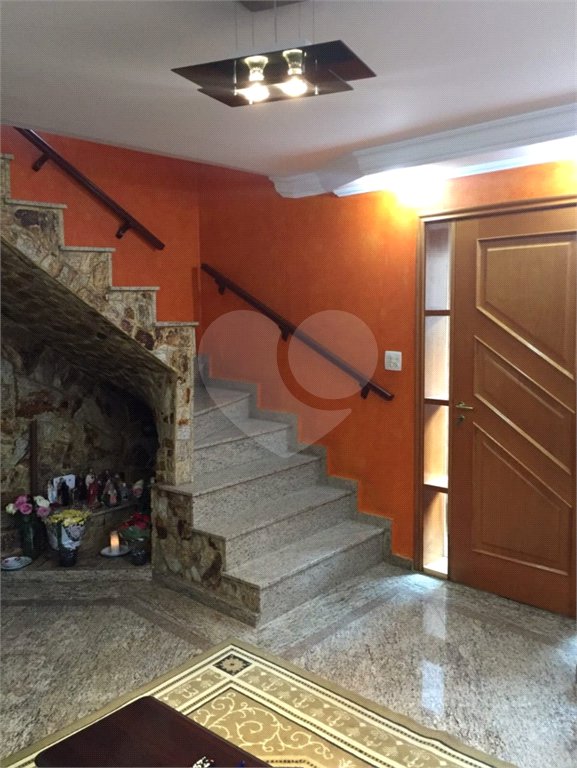 Sobrado à venda com 9 quartos, sendo 4 suítes,  em Vila Maria Alta, São Paulo, SP