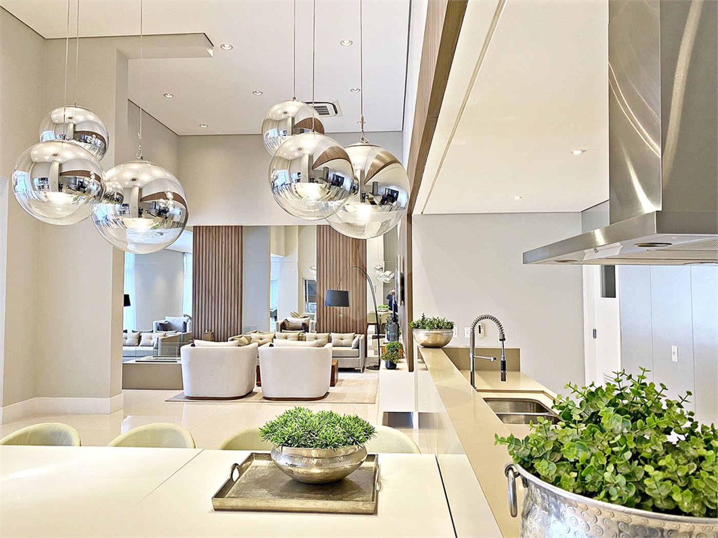 Apartamento à venda com 3 suítes em Santana, São Paulo, SP